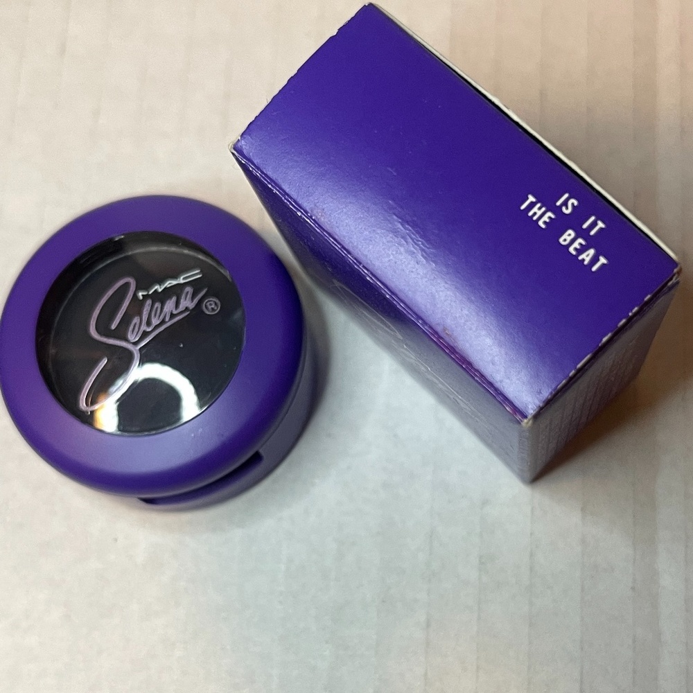 MAC x Selena Eyeshadow